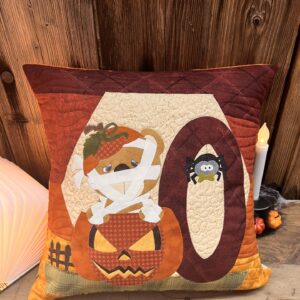 Cuscino Boo - Orso Mummia con cartamodello